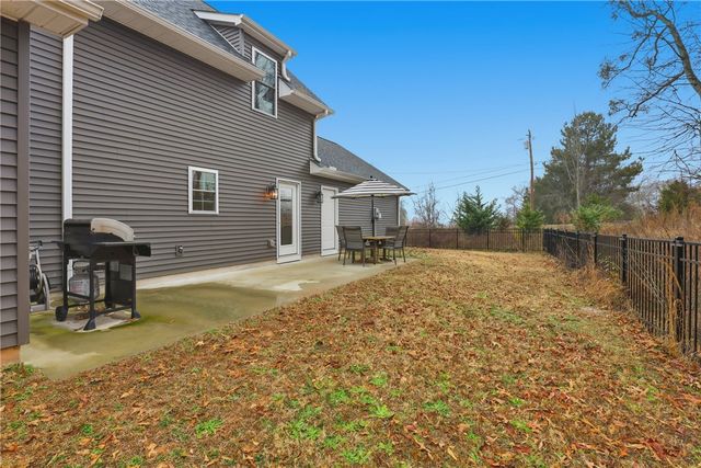 103 W Chestnut Court, Central, SC 29630