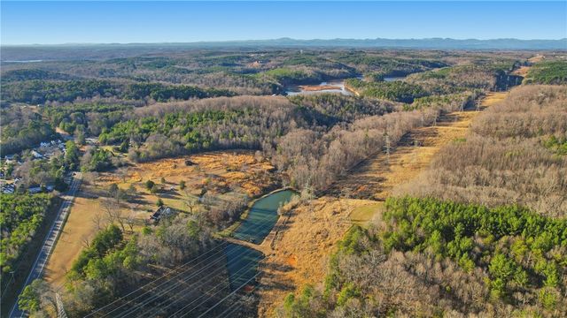 103 W Chestnut Court, Central, SC 29630