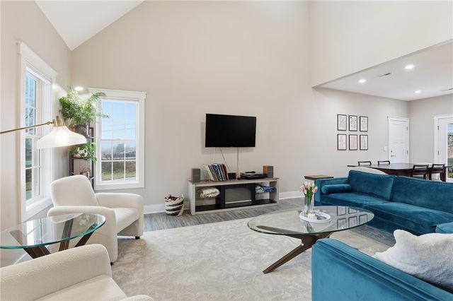 103 W Chestnut Court, Central, SC 29630