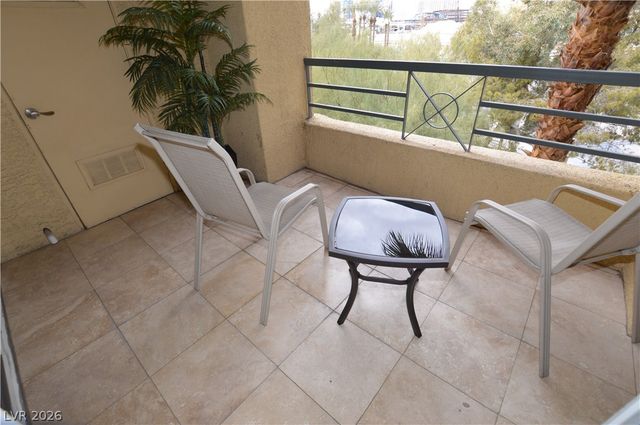 210 FLAMINGO Road 315, Las Vegas, NV 89169