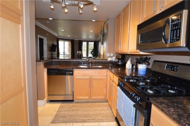 210 FLAMINGO Road 315, Las Vegas, NV 89169