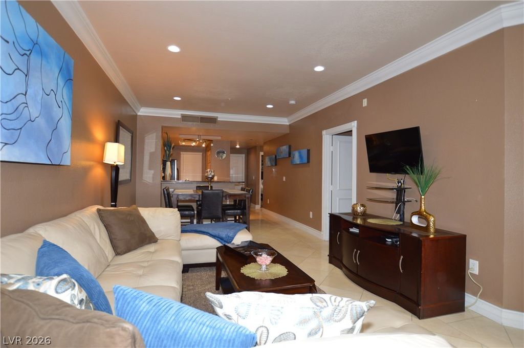 210 FLAMINGO Road 315, Las Vegas, NV 89169