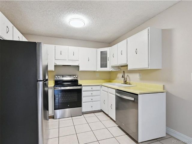 7040 E Girard Ave 301, Denver, CO 80224