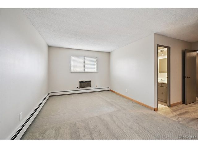7040 E Girard Ave 301, Denver, CO 80224