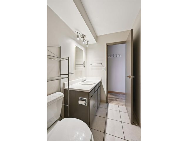 7040 E Girard Ave 301, Denver, CO 80224