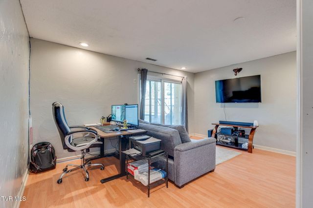 323 Gray Station Road, Gray, TN 37615