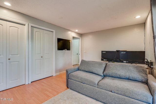 323 Gray Station Road, Gray, TN 37615