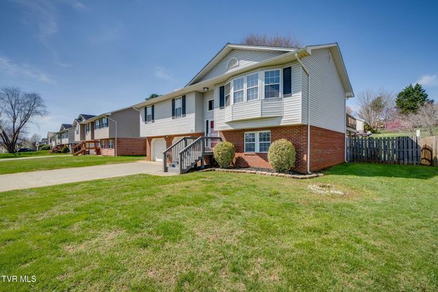 323 Gray Station Road, Gray, TN 37615