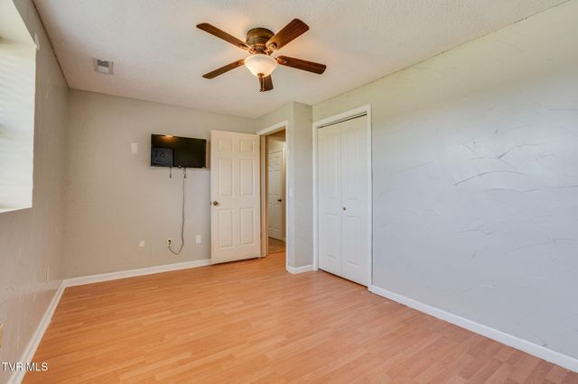 323 Gray Station Road, Gray, TN 37615