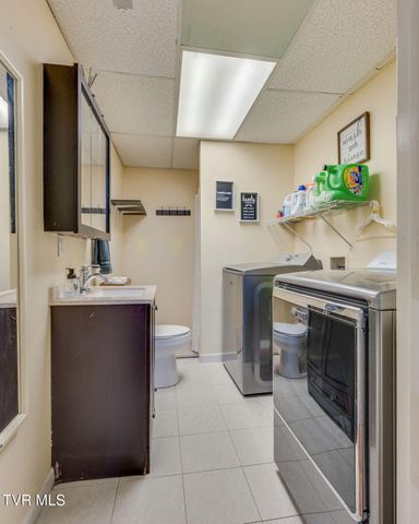 323 Gray Station Road, Gray, TN 37615