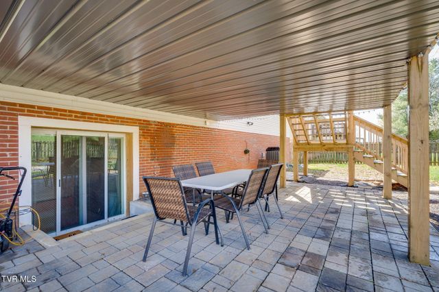 323 Gray Station Road, Gray, TN 37615