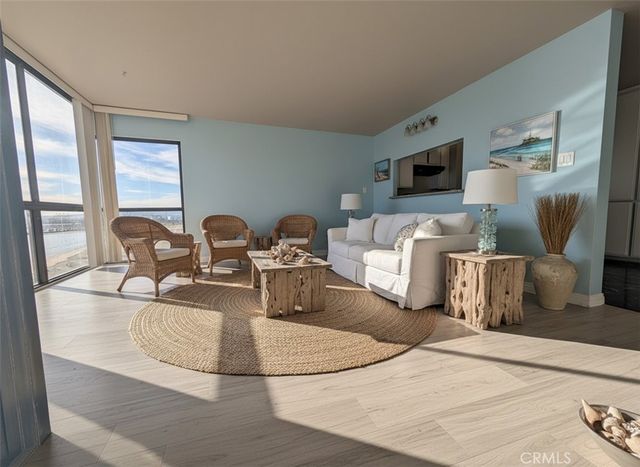 1750 E Ocean 1011, Long Beach, CA 90802