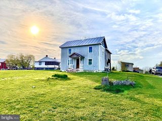 206 MASONIC DR, Stanley, VA 22851