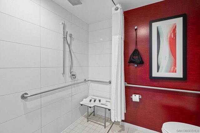 207 5th 739, San Diego, CA 92101