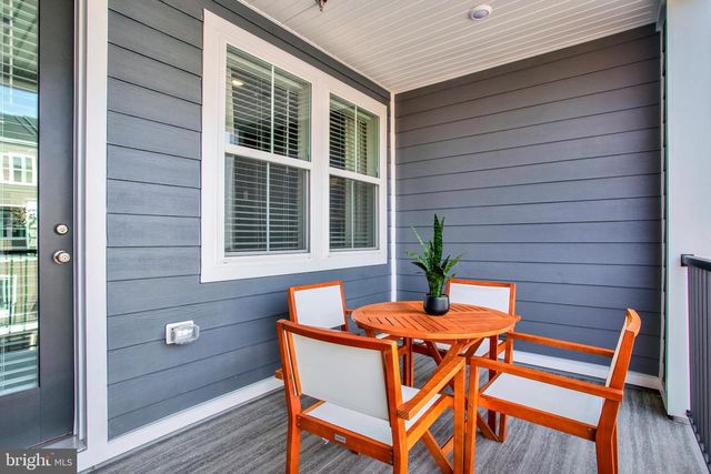 9666 SWALLOWTAIL LN, Manassas, VA 20110