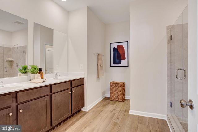 9666 SWALLOWTAIL LN, Manassas, VA 20110