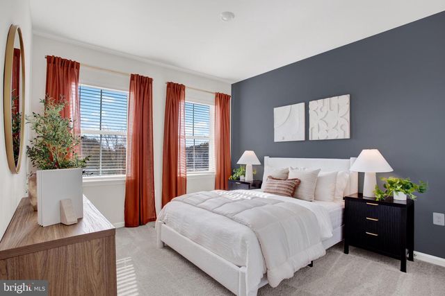 9666 SWALLOWTAIL LN, Manassas, VA 20110