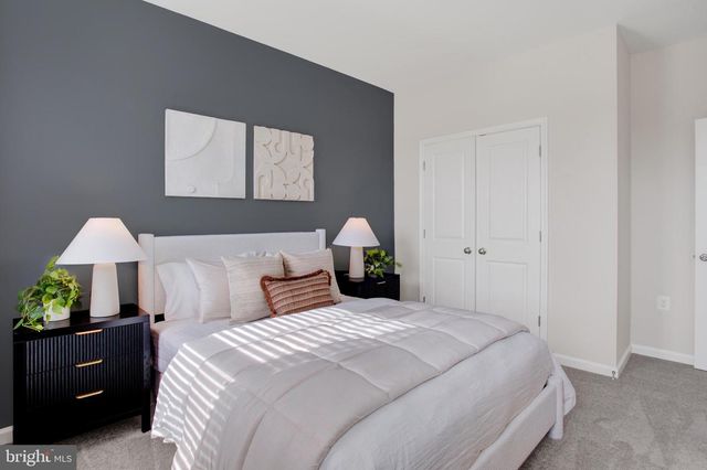 9666 SWALLOWTAIL LN, Manassas, VA 20110