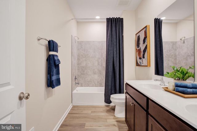 9666 SWALLOWTAIL LN, Manassas, VA 20110