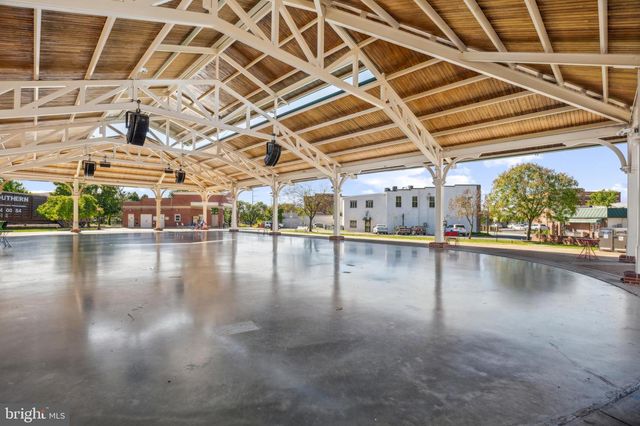 9666 SWALLOWTAIL LN, Manassas, VA 20110