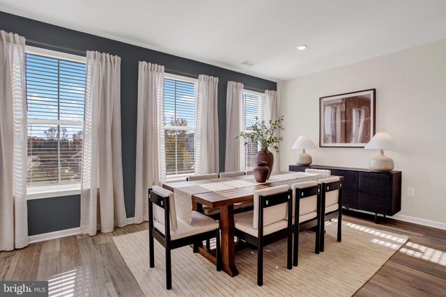 9666 SWALLOWTAIL LN, Manassas, VA 20110