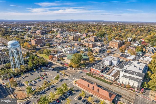 9666 SWALLOWTAIL LN, Manassas, VA 20110