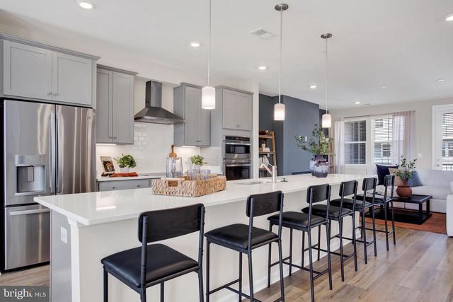 9666 SWALLOWTAIL LN, Manassas, VA 20110