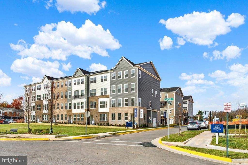 9666 SWALLOWTAIL LN, Manassas, VA 20110