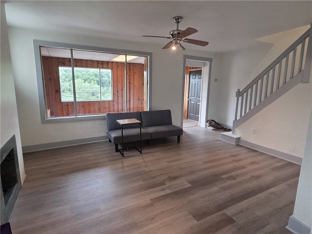 858 Monteiro, Greenfield, PA 15217