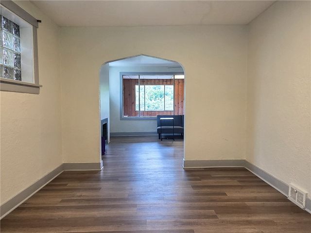 858 Monteiro, Greenfield, PA 15217