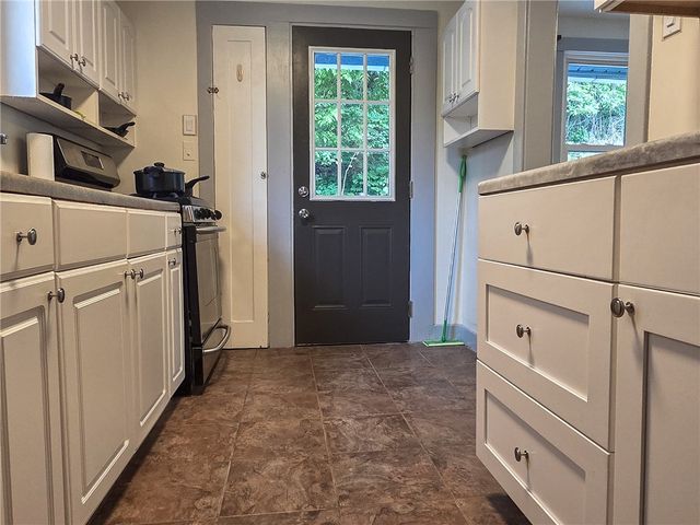 858 Monteiro, Greenfield, PA 15217