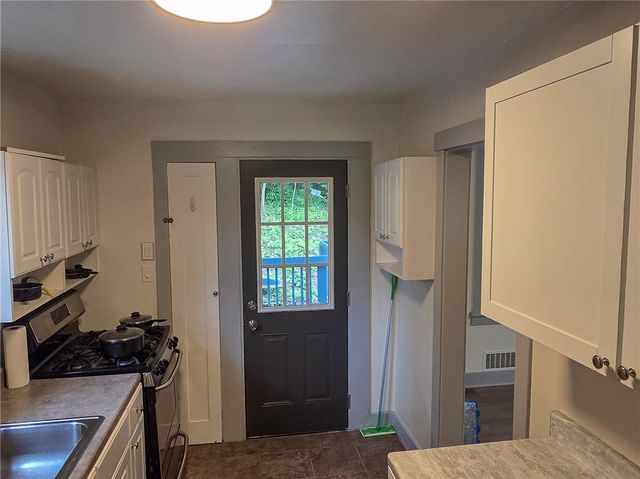 858 Monteiro, Greenfield, PA 15217