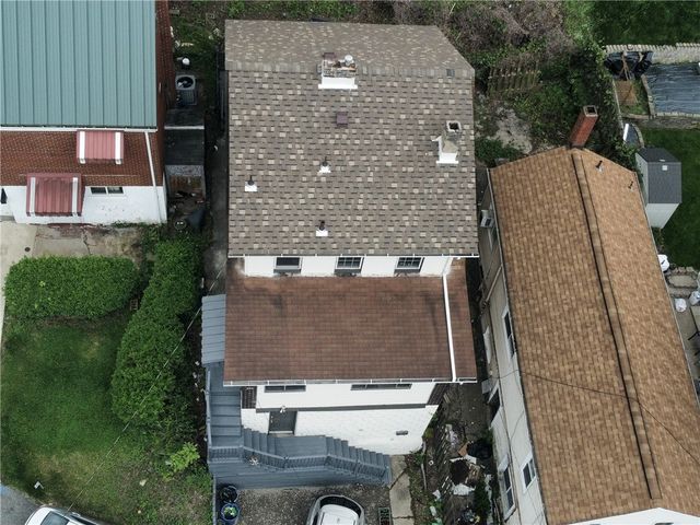 858 Monteiro, Greenfield, PA 15217