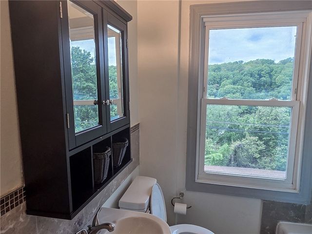 858 Monteiro, Greenfield, PA 15217