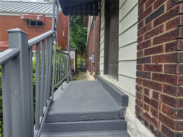 858 Monteiro, Greenfield, PA 15217