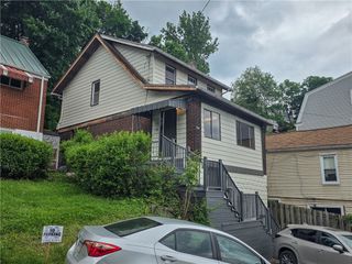 858 Monteiro, Greenfield, PA 15217