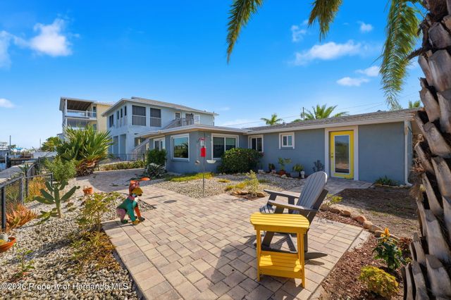 13231 Starfish Drive, Hudson, FL 34667