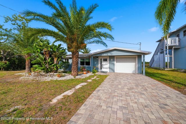 13231 Starfish Drive, Hudson, FL 34667