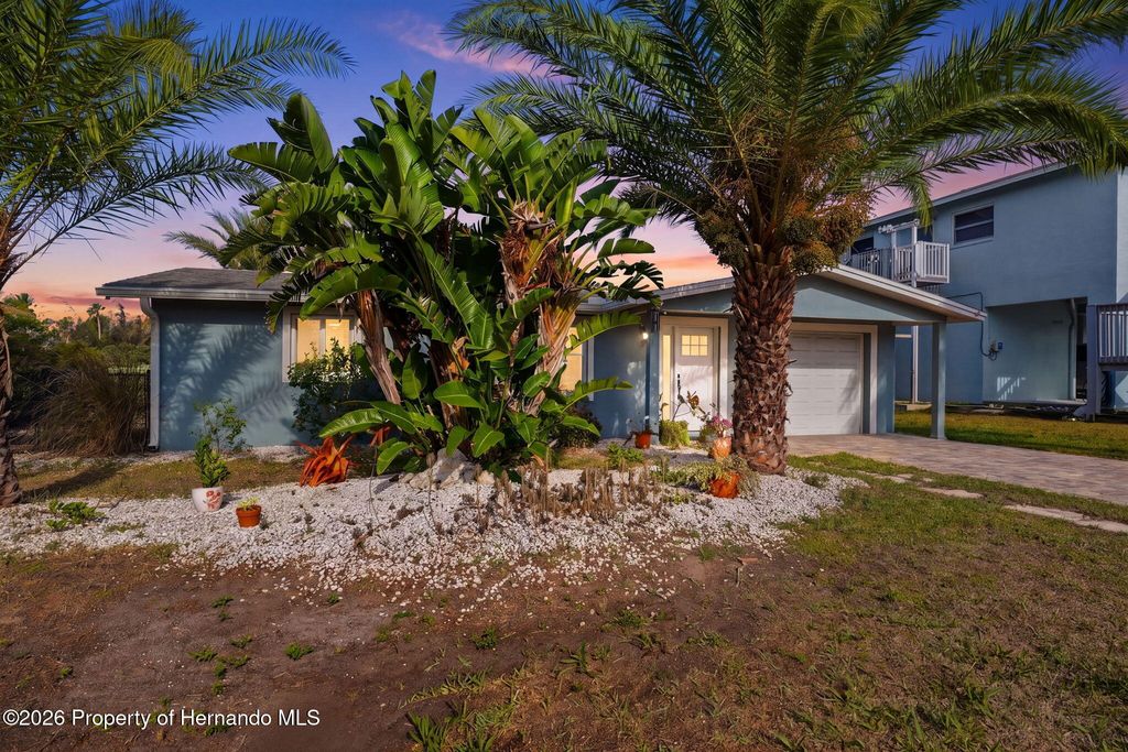 13231 Starfish Drive, Hudson, FL 34667