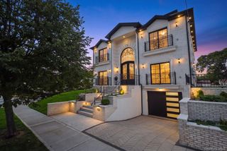 25903 81st Avenue, Glen Oaks, NY 11004