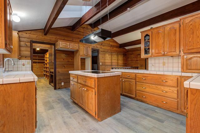 14975 Chattering Pines, Grass Valley, CA 95945