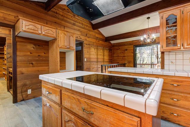 14975 Chattering Pines, Grass Valley, CA 95945