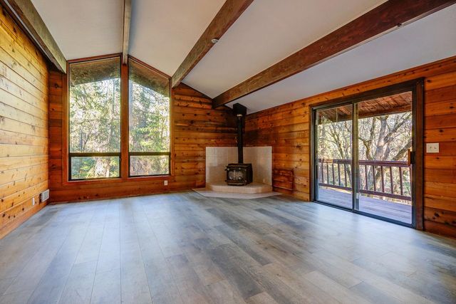 14975 Chattering Pines, Grass Valley, CA 95945