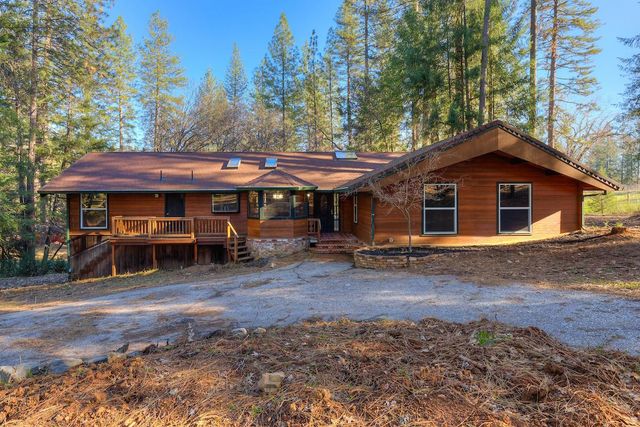 14975 Chattering Pines, Grass Valley, CA 95945