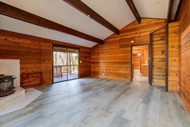 14975 Chattering Pines, Grass Valley, CA 95945