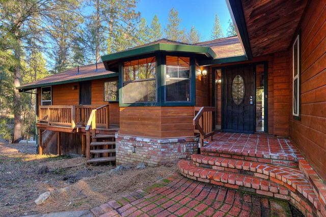 14975 Chattering Pines, Grass Valley, CA 95945