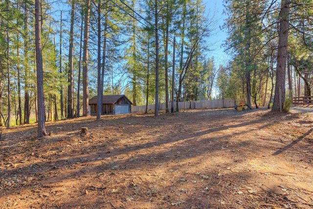 14975 Chattering Pines, Grass Valley, CA 95945