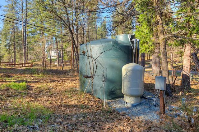 14975 Chattering Pines, Grass Valley, CA 95945