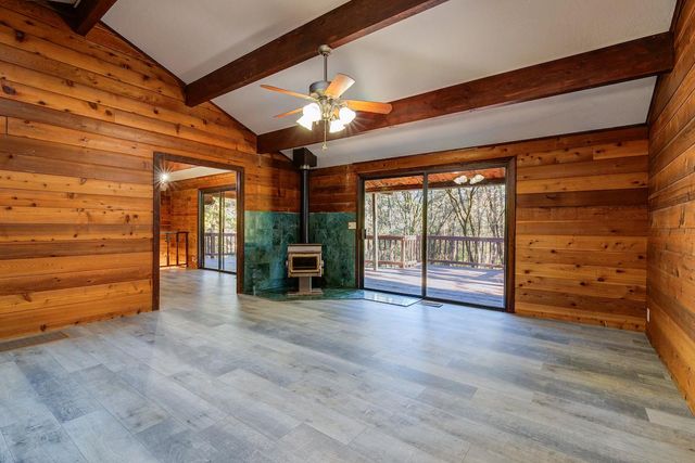 14975 Chattering Pines, Grass Valley, CA 95945