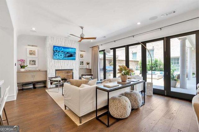 102 Grand Crescent, Alpharetta, GA 30009